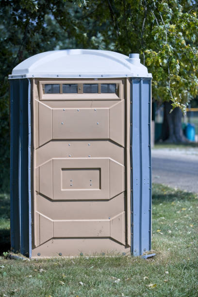 Best Portable toilet rental cost  in Lewiston, ME
